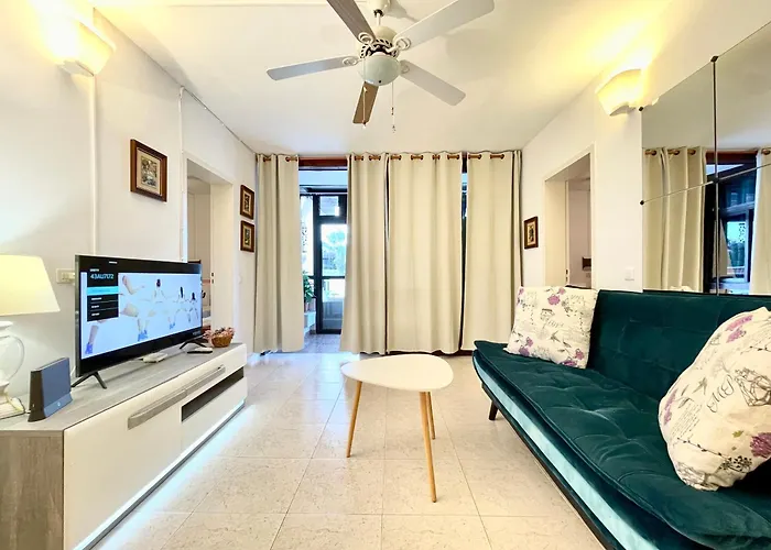 Palia Elegance Oasis طوستا ديل سيلونثيو